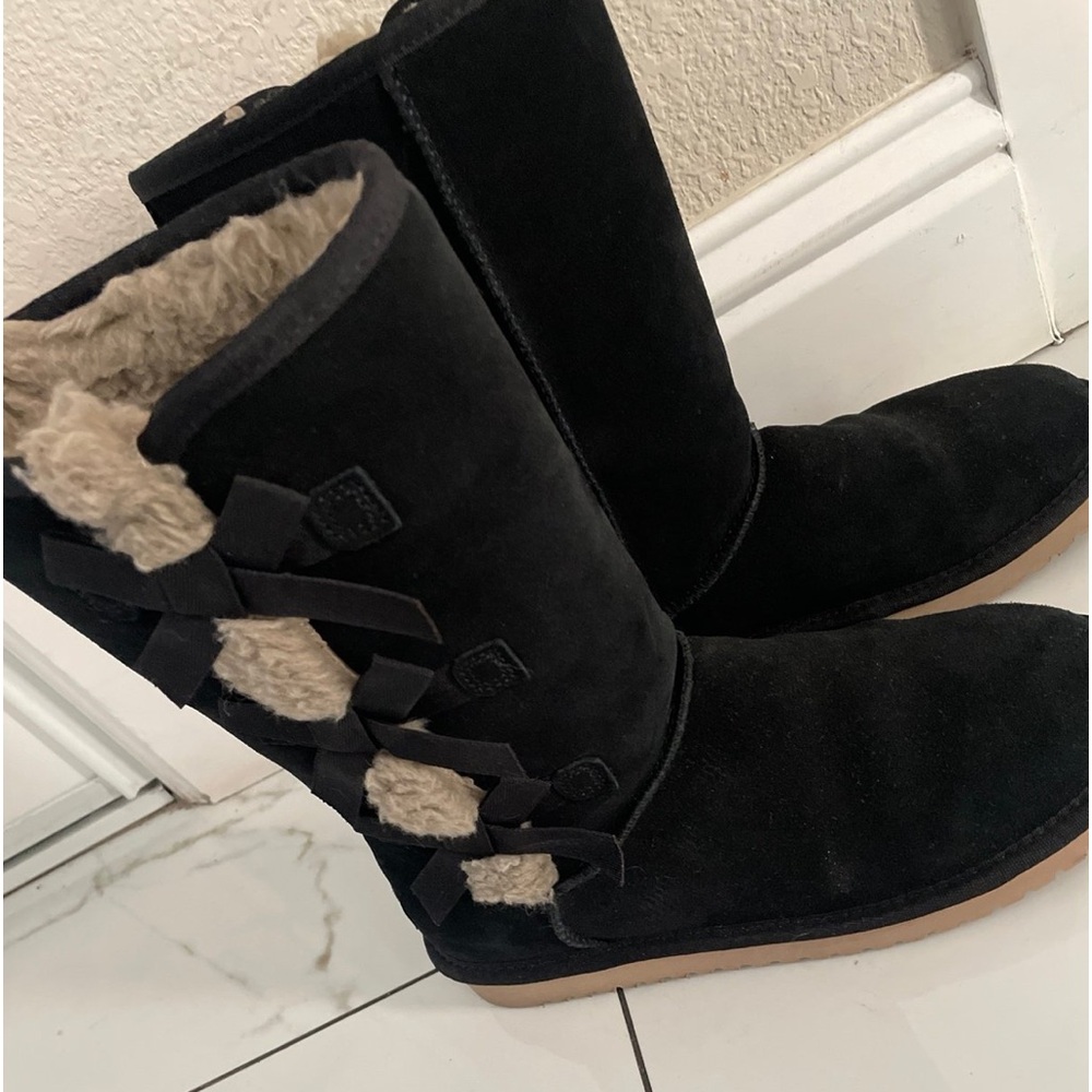 Ugg kookaburra size 7
